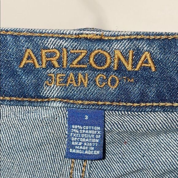 Arizona Jean Company Blue Distressed Jean Shorts - Picture 7 of 7